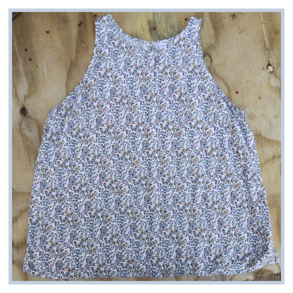 Old Navy Floral Sleeveless Blouse